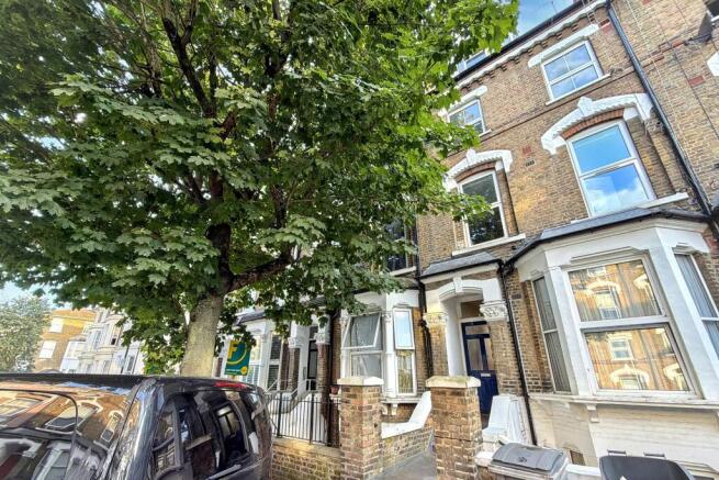 37G St Julians Road, London NW6 7LB