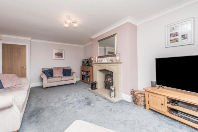 4 bed Detached for sale Image 6