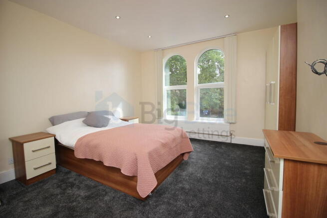 10 bed Terraced to rent Image 10
