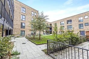 Flat E, 98, Reaston Street, London SE14 5FT