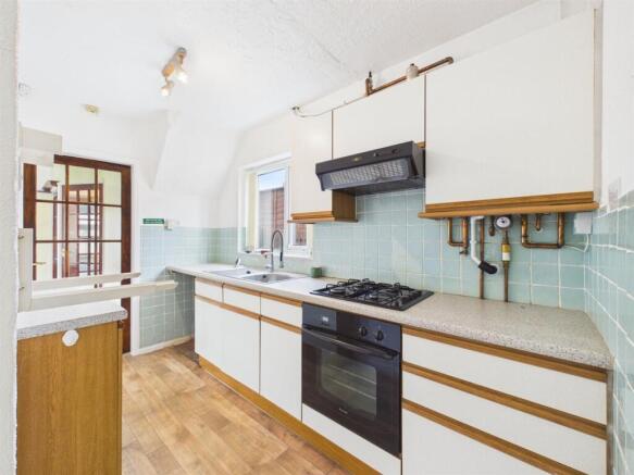 Kitchen: