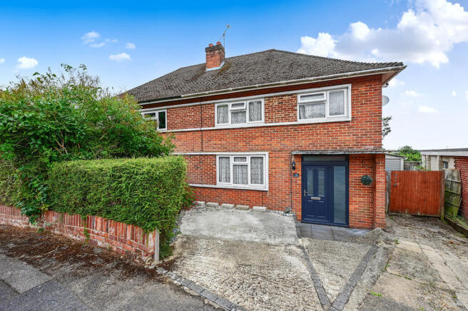 10 Fernhill Close...