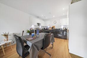 Flat 32, Lighterage Court, High Street, Brentford TW8 0FT