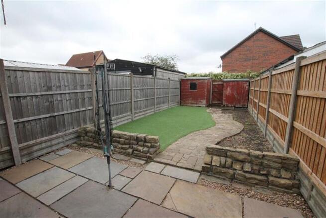 3 bed Terraced to rent Image 4