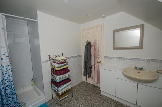 Bungalow ensuite.jpg