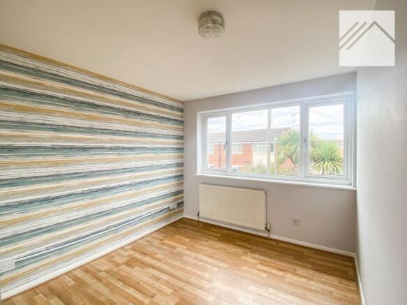 Dinant Avenue, Canvey Island photo 5