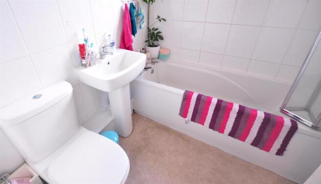 BATHROOM SUITE