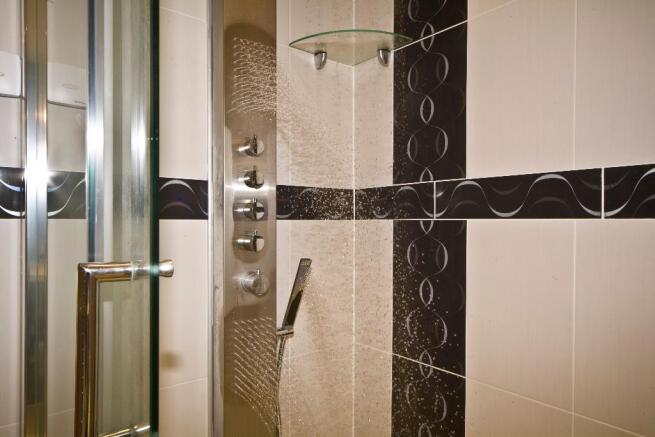 En-Suite Shower