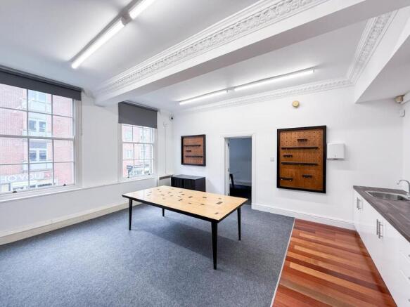 Kings Court_office to let_altrincham-01.jpg