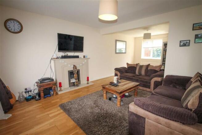 Lounge/dining room