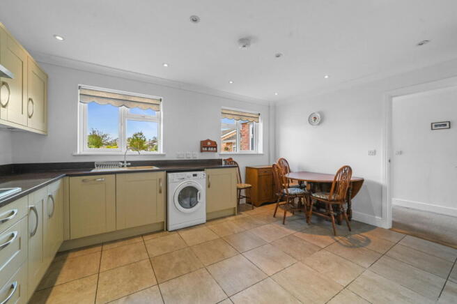 9 Aldous Close, East Bergholt photo 4