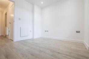 68, Edinburgh House, Edinburgh Gate, Harlow CM20 2JE