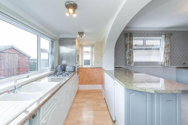 2 bed Detached Bungalow for sale Image 6