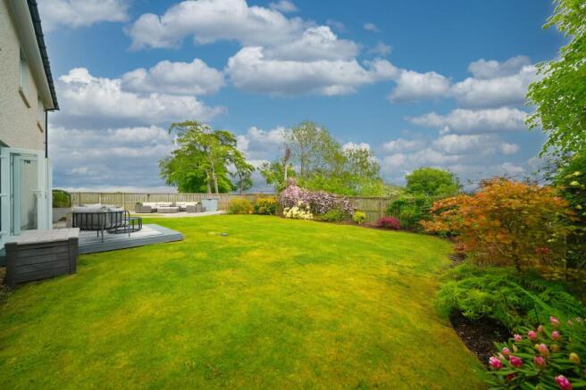 Viewfield Gardens, East Kilbride, G74 photo 4