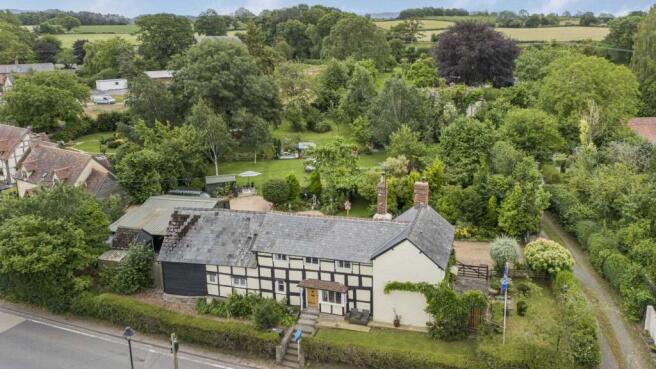 4-bed detached on Stoneycroft East Street, Pembridge, Leominster, Herefordshire, HR6 9HB, £575,000