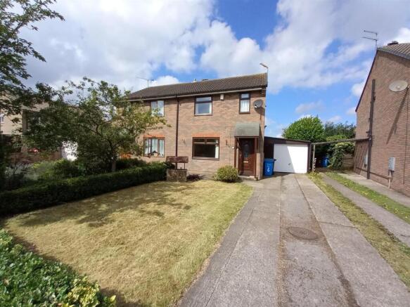 3 bedroom Semi Detached for rent