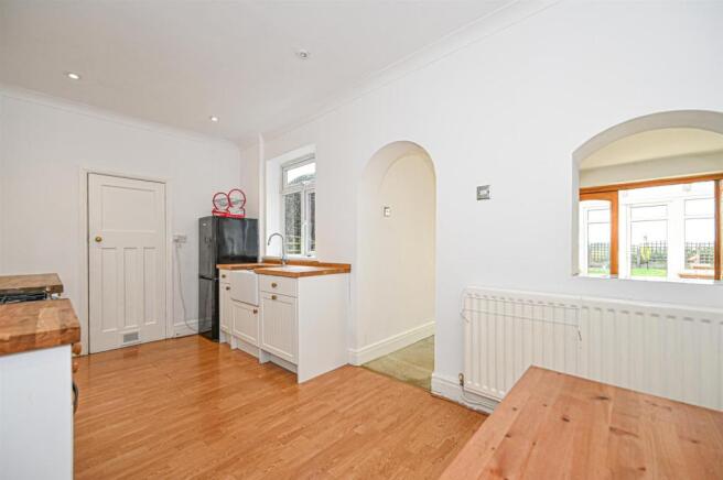 Dining kitchen