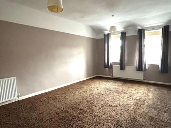 5 bed Terraced for sale Image 11