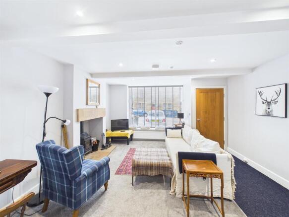 Living Room 1.jpg