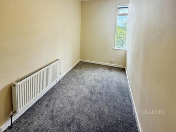 3 bed Terraced to rent Image 10