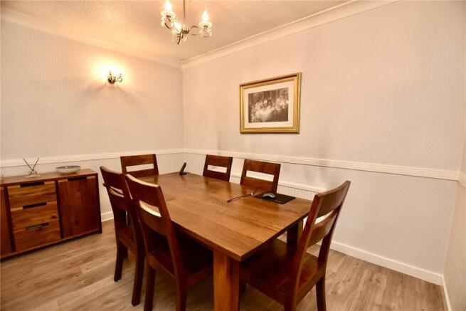 3 bed Semi-Detached Bungalow for sale Image 5