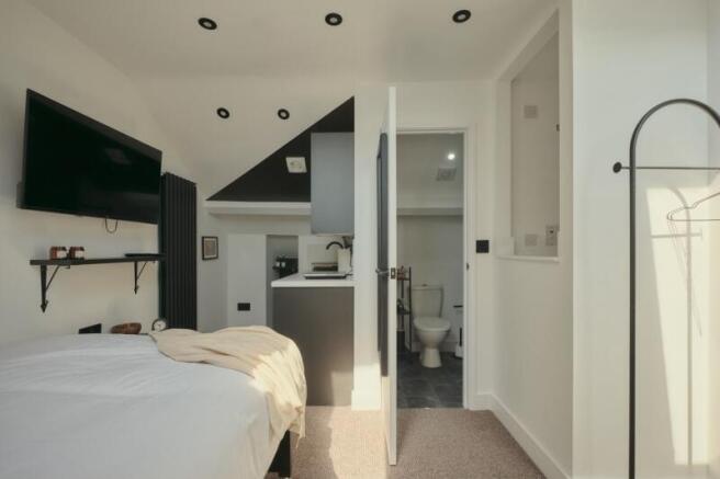 1 bed House Share to rent Image 3