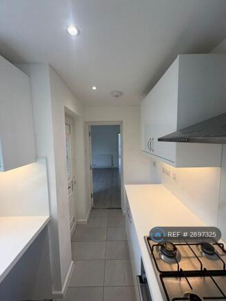 3 bed Terraced to rent Image 11