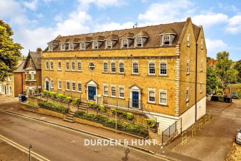 Crown Street, Brentwood, CM14