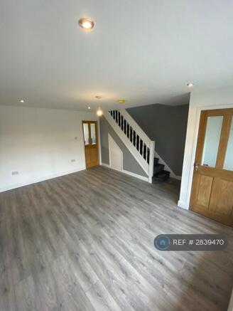 Lounge ( 5.4m x 4.6m)