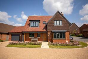 4, Saillard Gardens, Crawley RH11 9UE