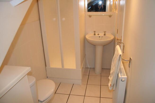 En-Suite Shower Room (Bedroom 5)