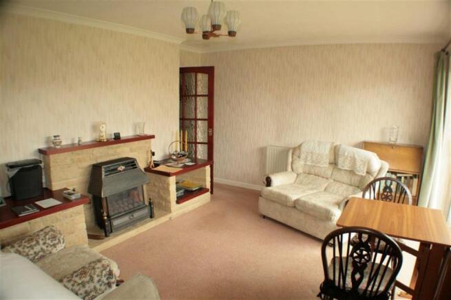 LOUNGE:
