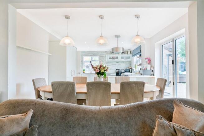 Kitchen/ Breakfast