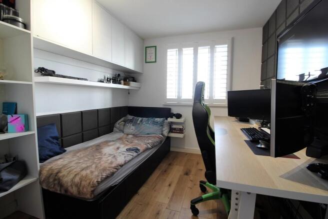 Photo 12