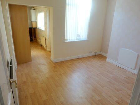 2 bed Terraced to rent Image 7