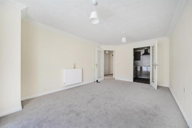 Allingham Lodge, Eastbourne, East Sussex photo 4