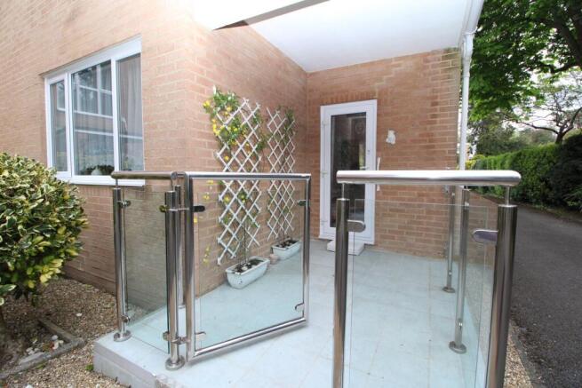 Portarlington Road, WESTBOURNE, BH4 photo 4