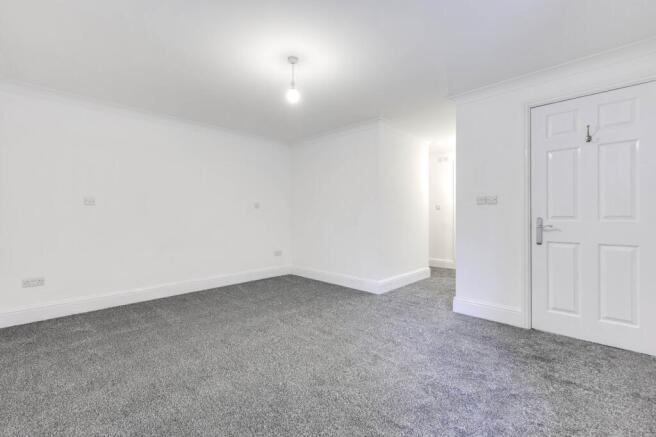 2 bed Flat for sale Image 8