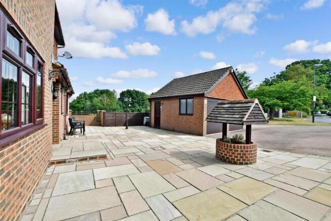 Driveway/Parking