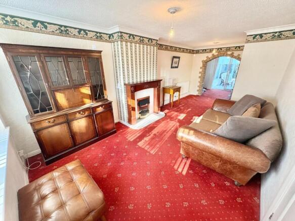 Lounge/Dining Room