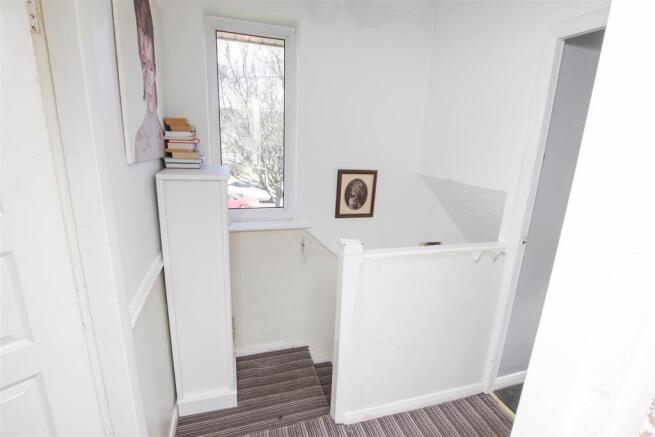 3 bed Town House for sale Image 9