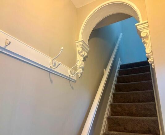 2 bed Terraced to rent Image 7