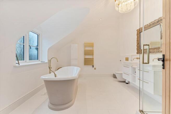 Principal Ensuite Bathroom