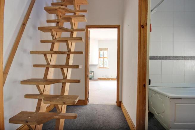 2 bed Apartment for sale Image 9
