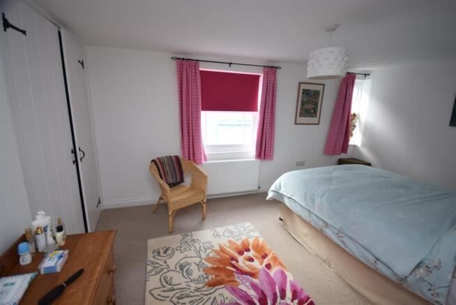 Bedroom 2.JPG