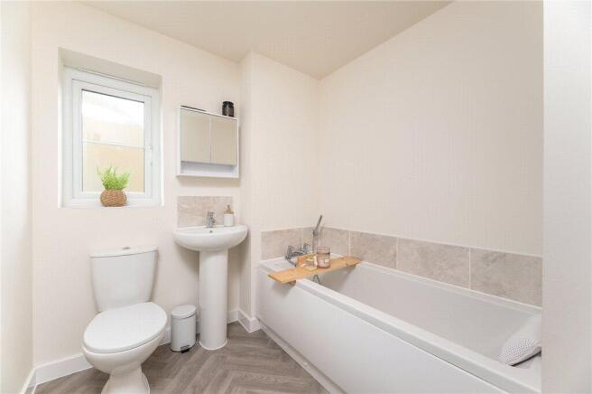 3 bed Semi-Detached for sale Image 7
