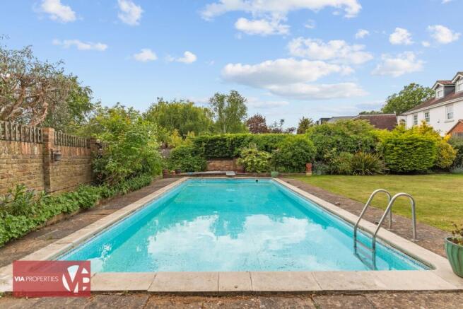 20 Baas Lane Broxbourne via properties estate letting commercial