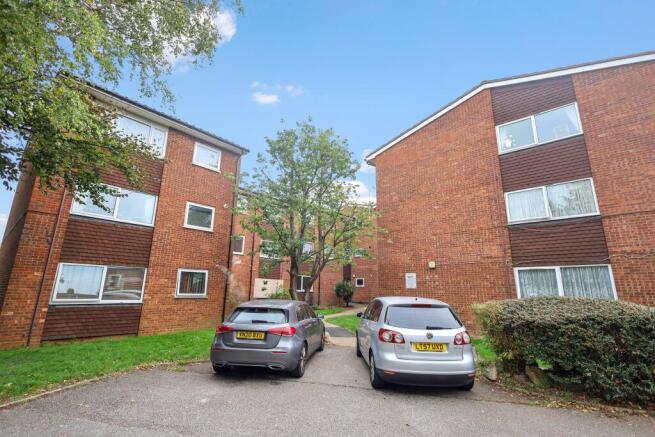 Flat 7 Anvil Court, Marsh Road, Luton, Bedfordshire, LU3 2RB