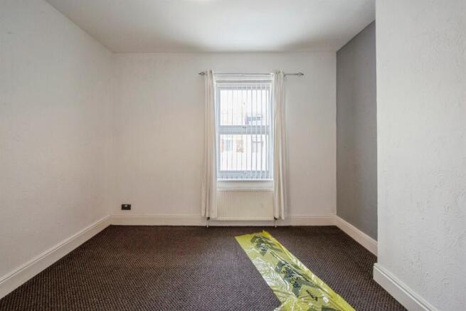 2 bed Terraced for sale Image 11