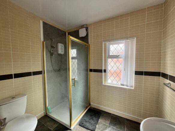 2 bed Apartment to rent Image 7
